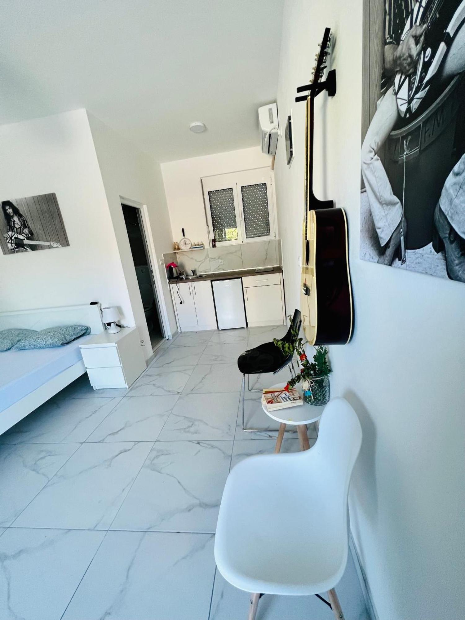 Apartments Mia Patria Ulcinj Bagian luar foto
